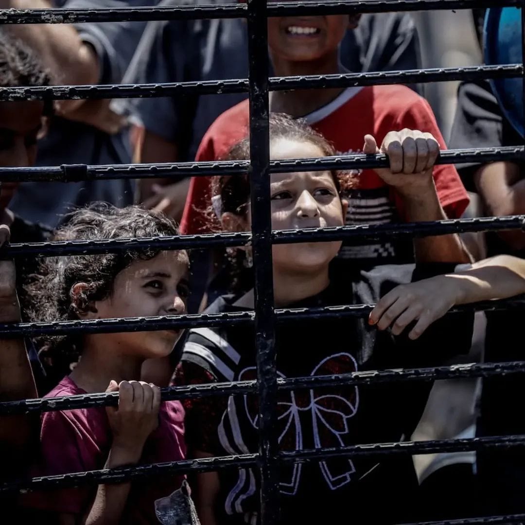 كن جزءاً من مجتمعنا